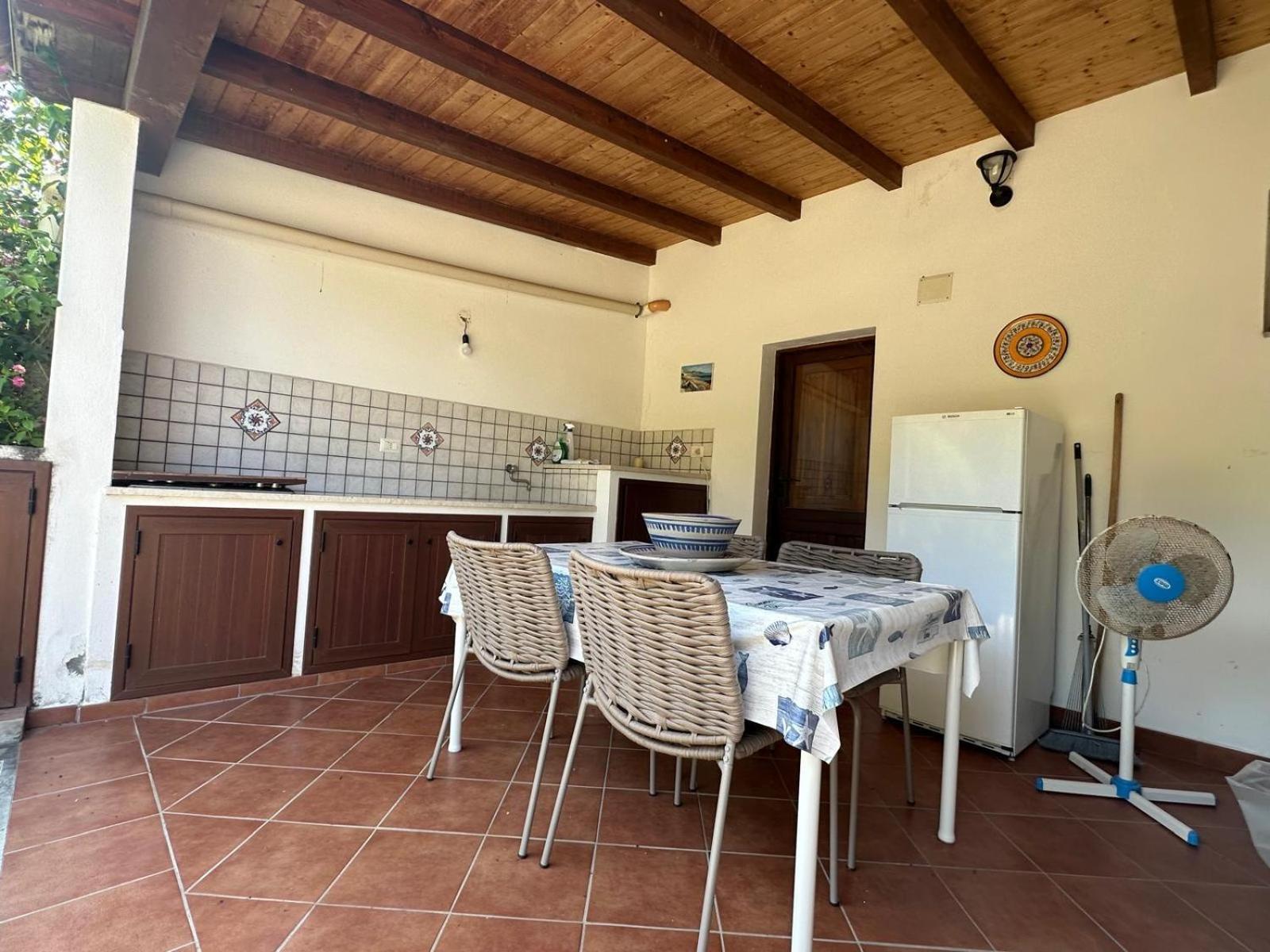 Villa By The Vulcano - 70Mq Plus Large Garden And Patio Exteriör bild